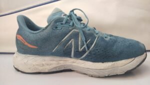 NEW BALANCE SIZE PK 10.5 = EURO 44.5