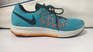 NIKE SIZE PK 10 = EURO 44